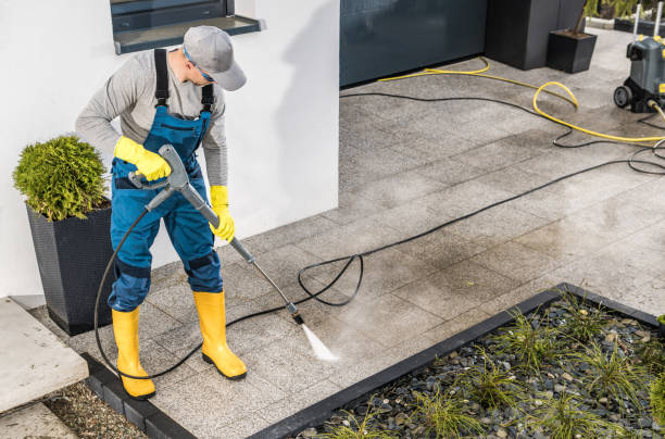 Best Commercial Pressure Washing  in Pelican Bay, TX